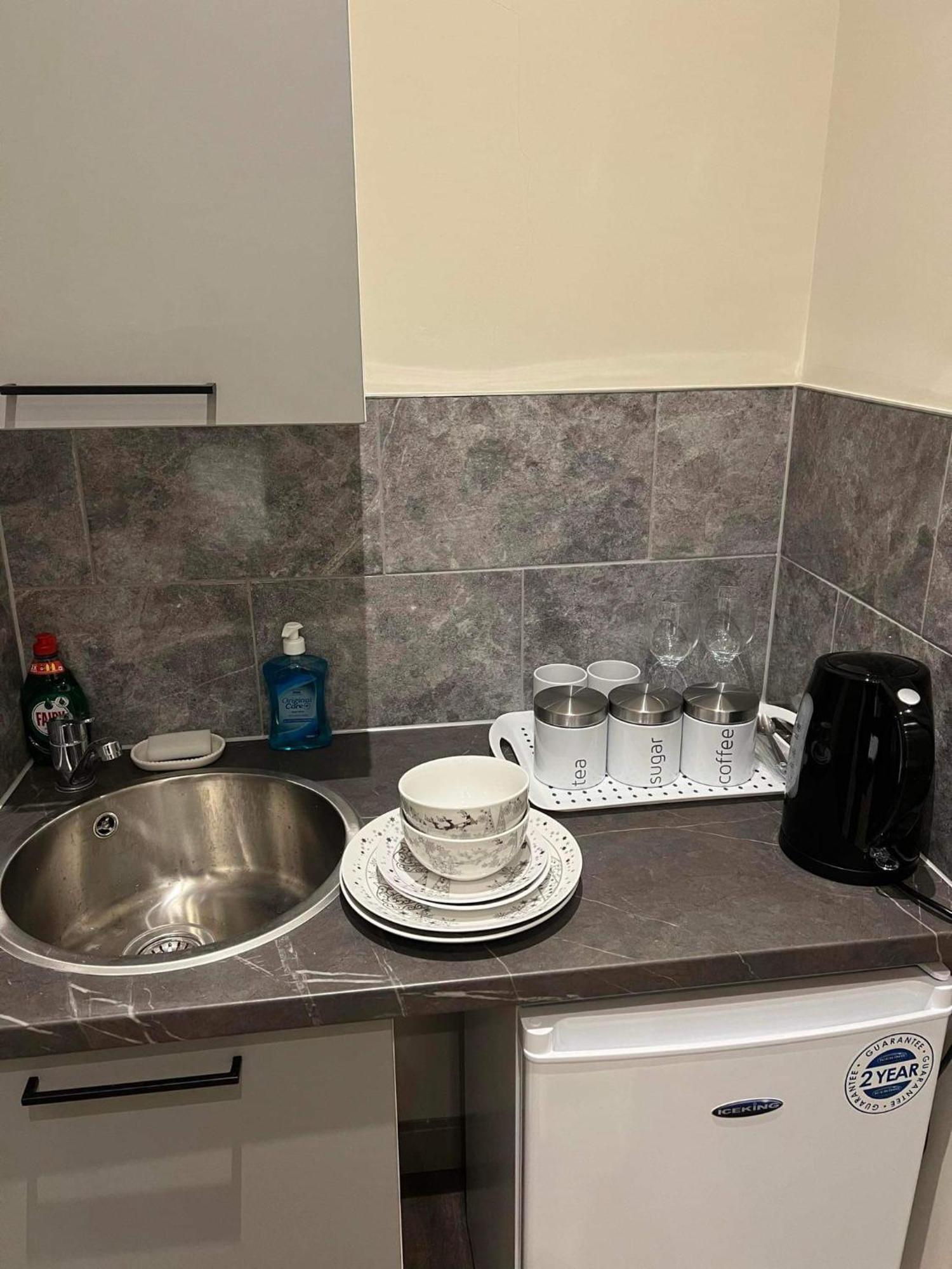 Battersea Inn Лондон Екстериор снимка