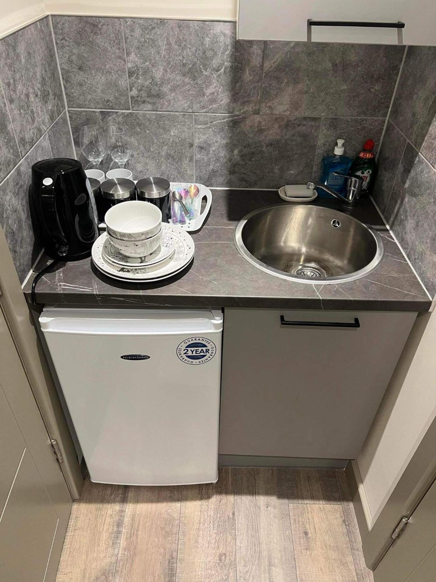 Battersea Inn Лондон Екстериор снимка