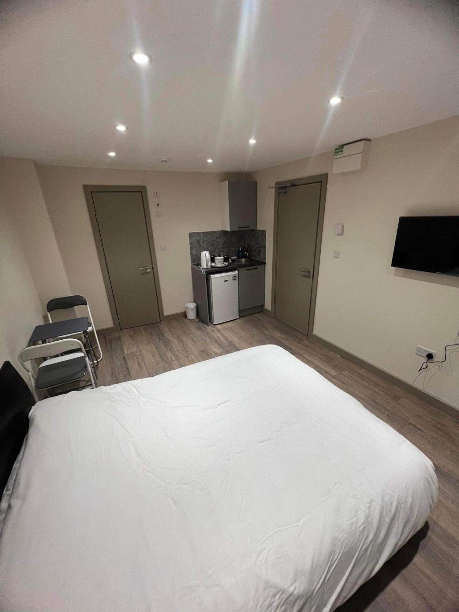 Battersea Inn Лондон Екстериор снимка